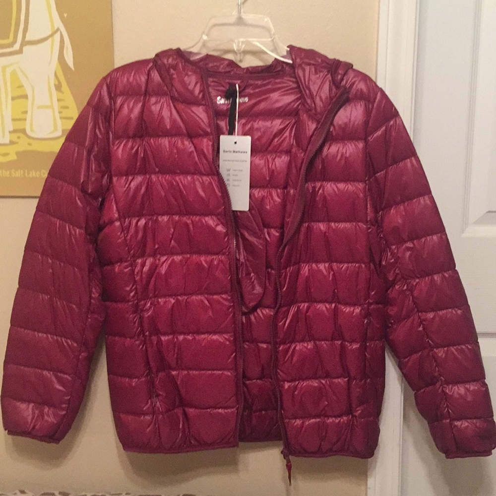 Sarin Matthews wine red lightweight puffer jacket